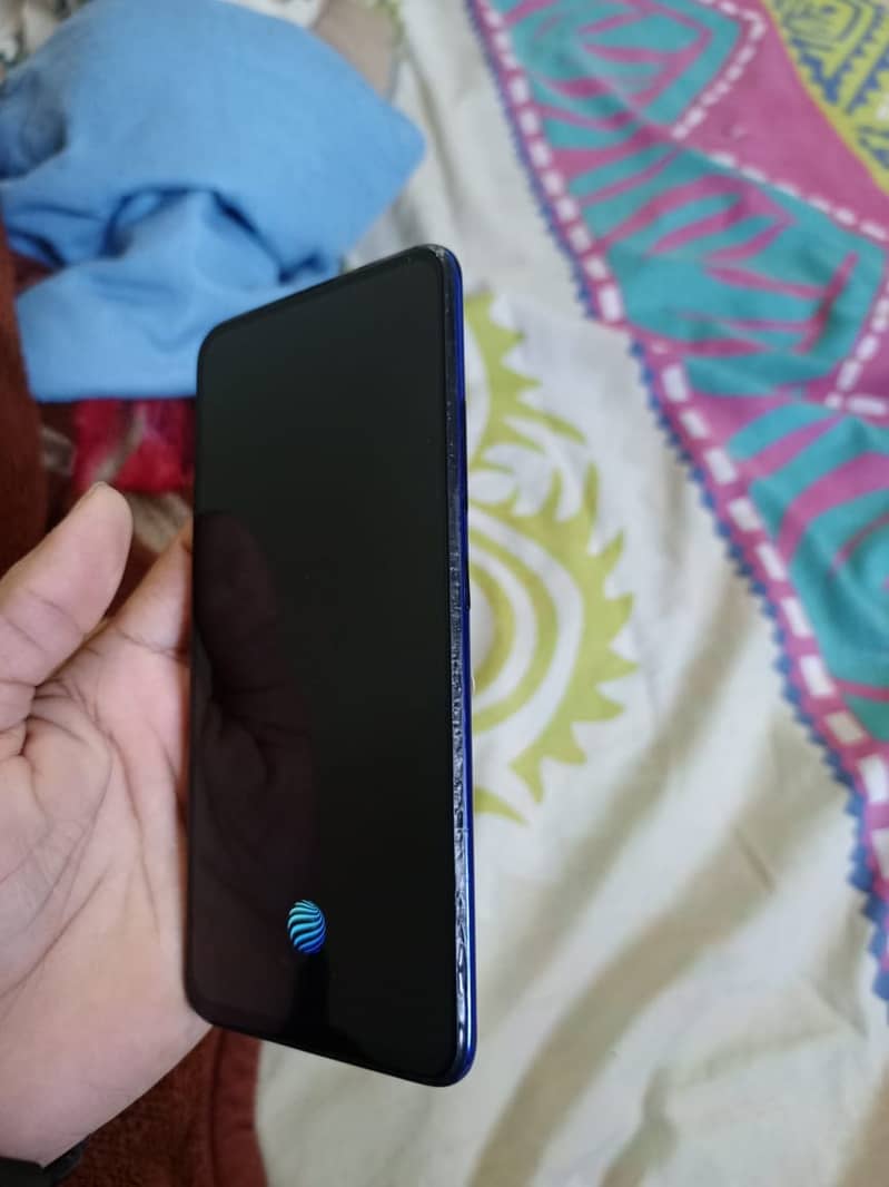 vivo v15 pro with box exchng possible 12