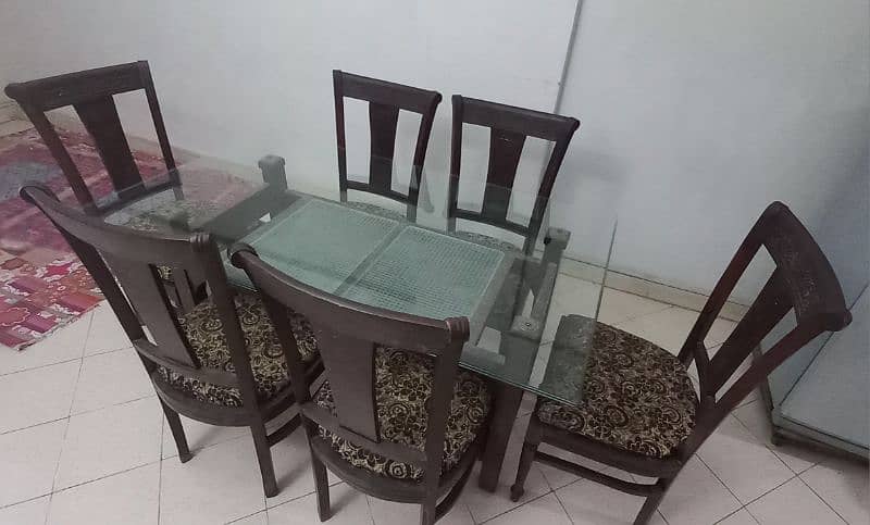 Dining Table 0