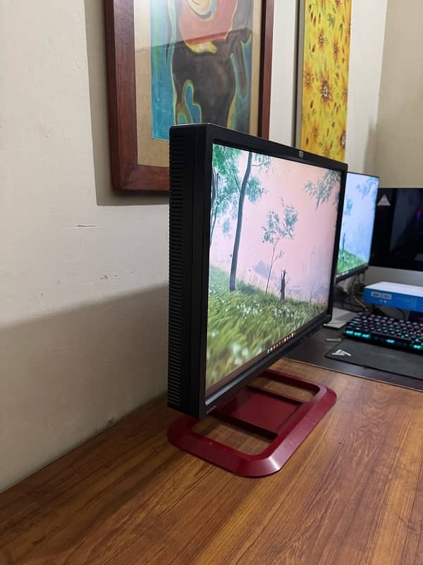 HP 24 Inch LCD 2