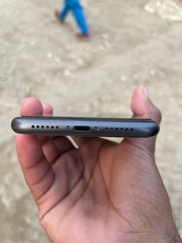 IPHONE 11 jv 64GB 1