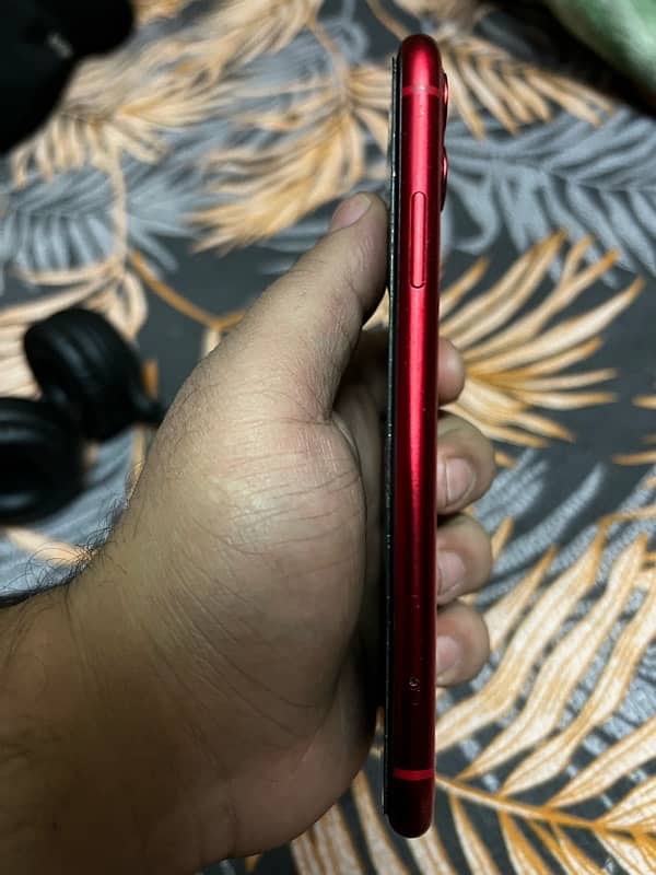 Iphone 11 Red 128GB Factory Unlock Non PTA 2