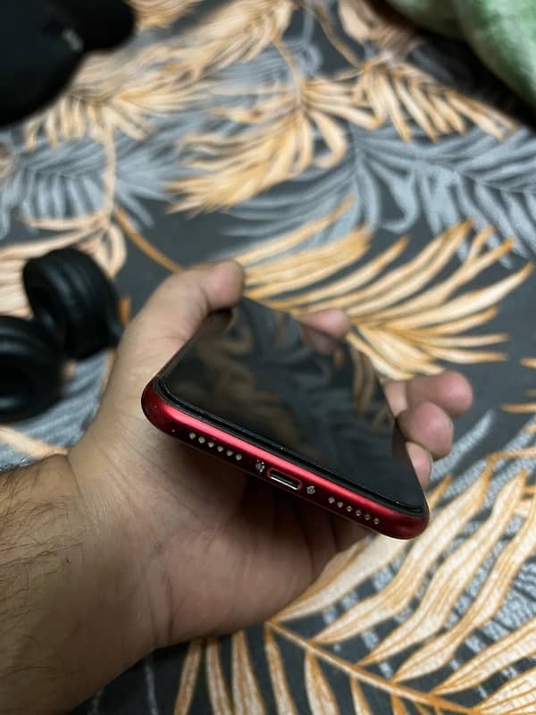 Iphone 11 Red 128GB Factory Unlock Non PTA 6