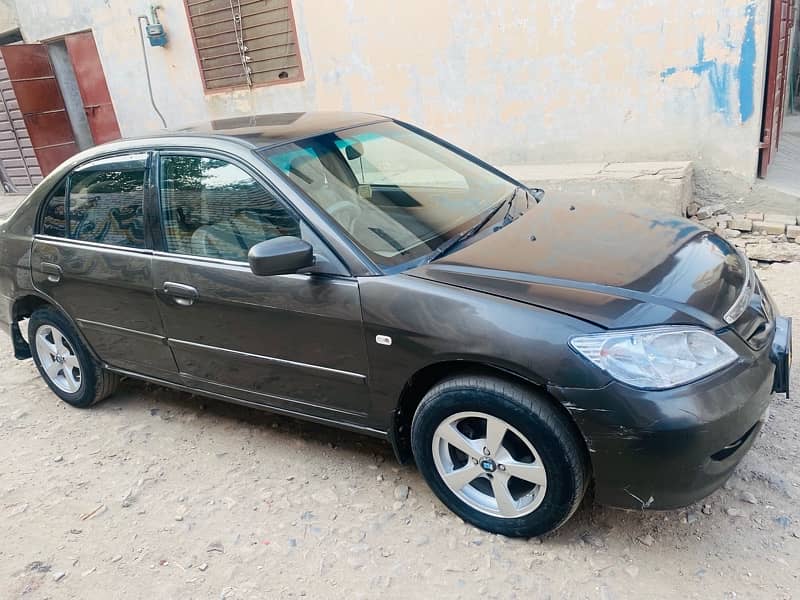 Honda Civic EXi 2005 4