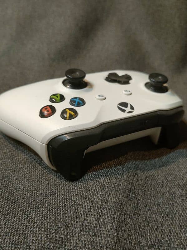 Xbox controllers 6