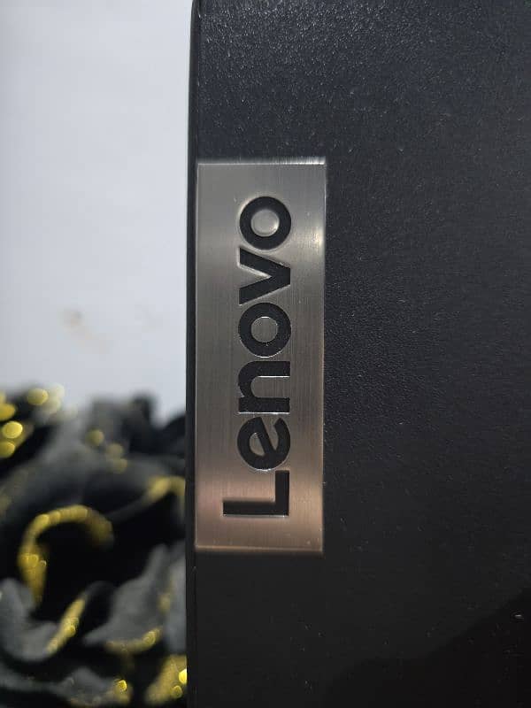 Lenovo 24" inch 2K QHD 75Hz IPS Borderless Monitor 4