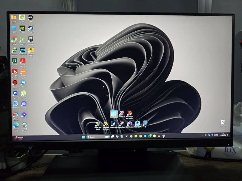 Lenovo 24" inch 2K QHD 75Hz IPS Borderless Monitor 5