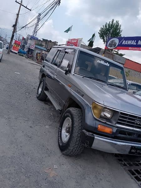 Toyota Land Cruiser 1991 4