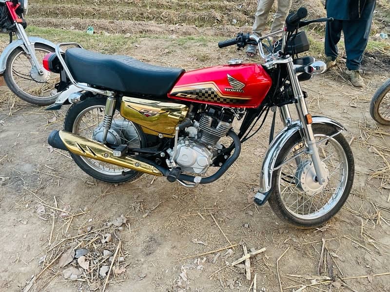 Honda CG125S Gold Edition 5