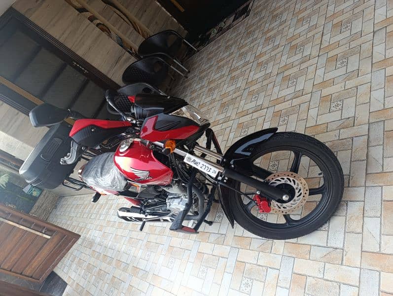 Honda CB 125 F Sporty Special Edition Brand New condition for Sale 8