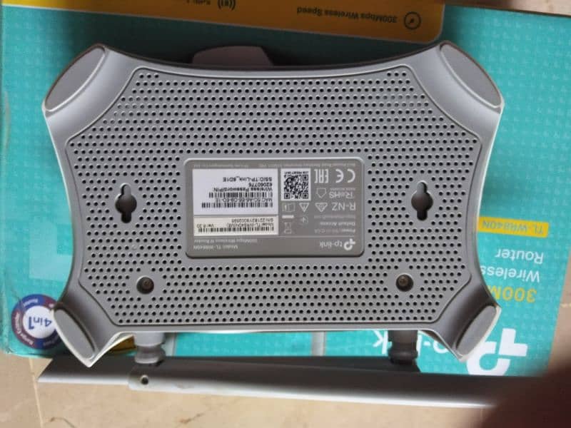 Tp link TL-WR840N router 0