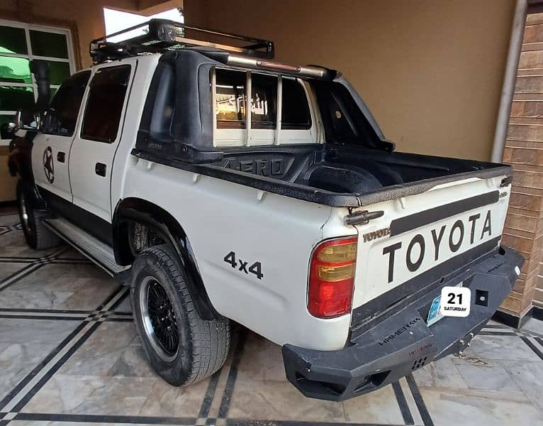 Toyota Hilux Double cabin 2