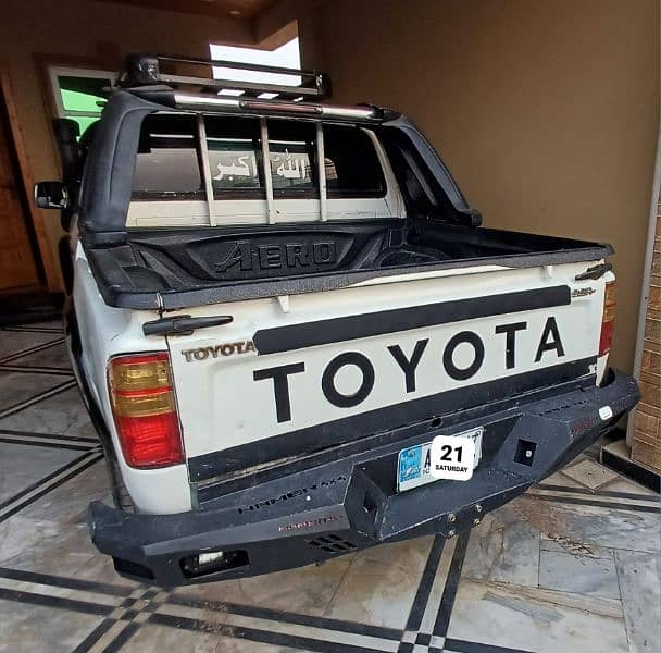 Toyota Hilux Double cabin 4