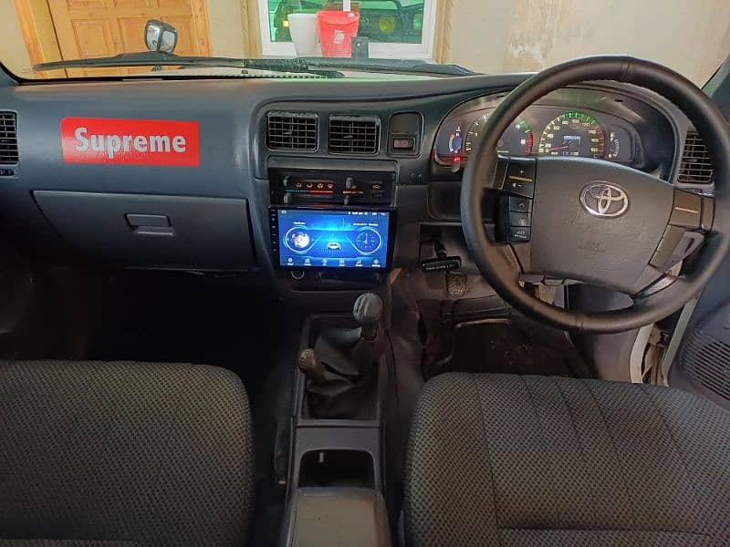 Toyota Hilux Double cabin 6