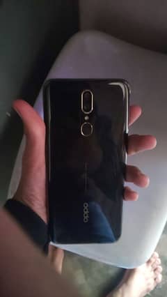 Oppo f11 brand new condition with box