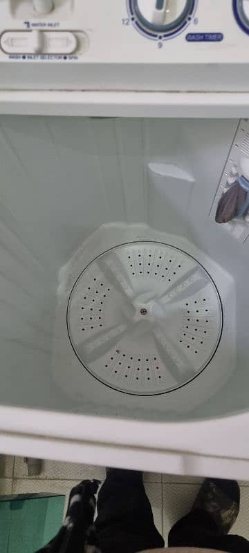 Haier washing machine good condition few month used. 2