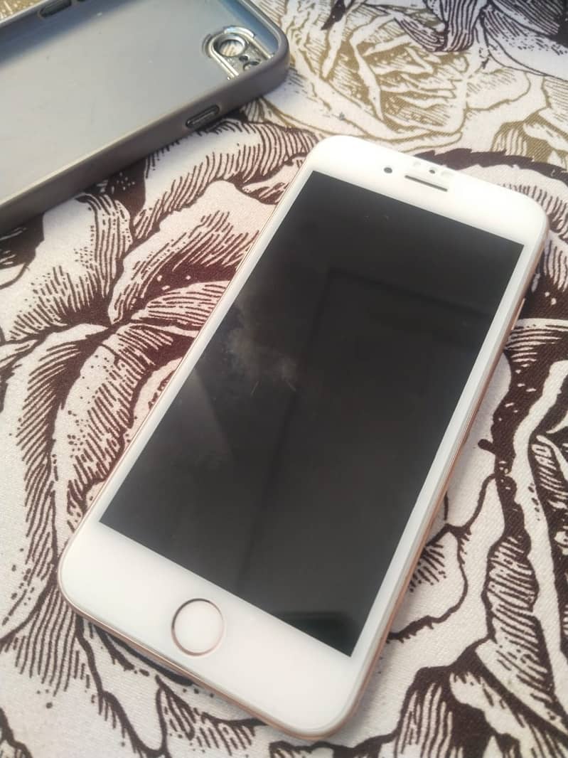 Urgent selling Iphone 8 with original battery 4/64gb 5