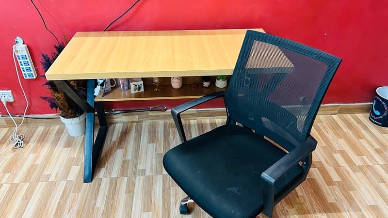 Computer / Laptop Table with Chair 4