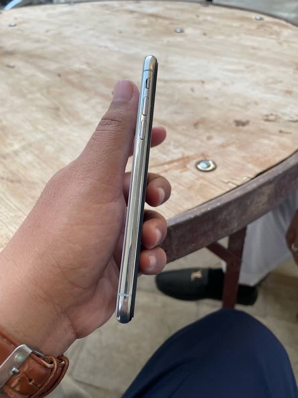 Iphone X 64GB  Pta Approved 1