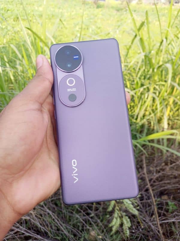 vivo v 40 1