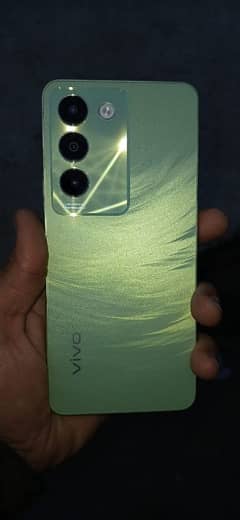 vivo y100