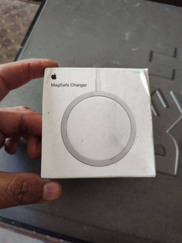 APPLE magsafe 20w 0