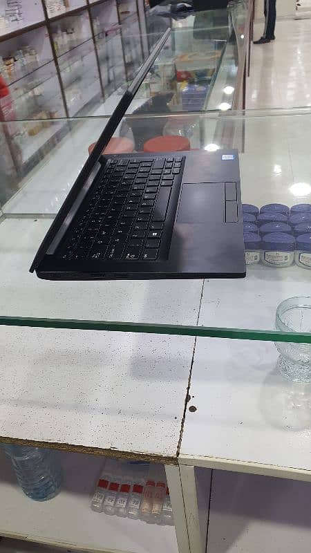 latitude 7390 8 GB ram and 256gb memory 0