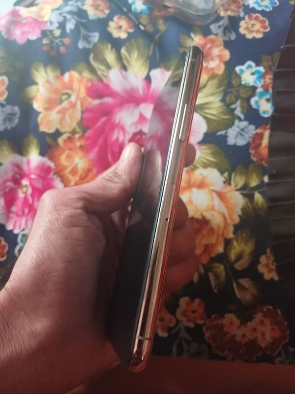 Iphone 11Pro 512GB icloud locked Exchange possible 3