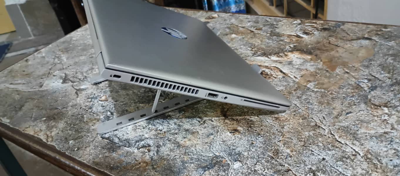 Hp probook 640G5 i5 8th gen 7