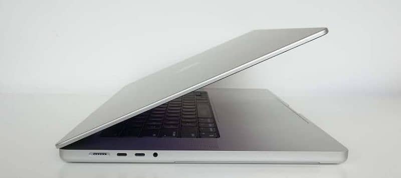 MacBook Pro 16  M1 Pro 16GB Ram 1TB Ssd 1