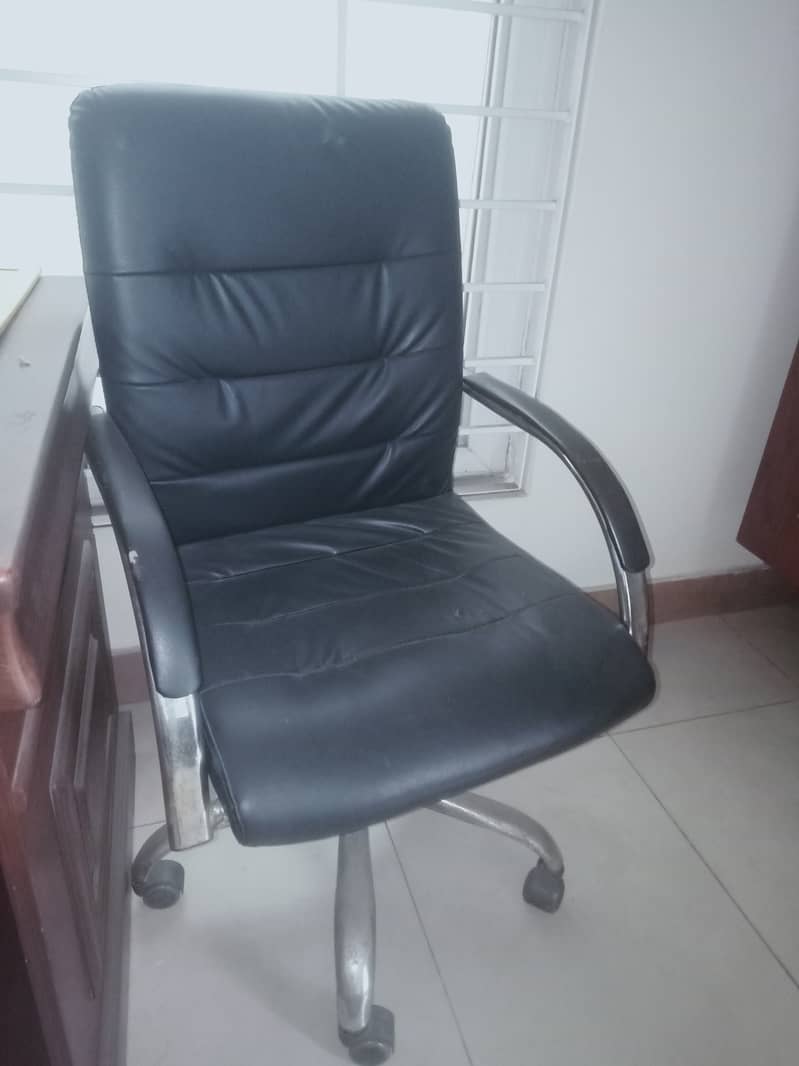 Office furniture for sale 4