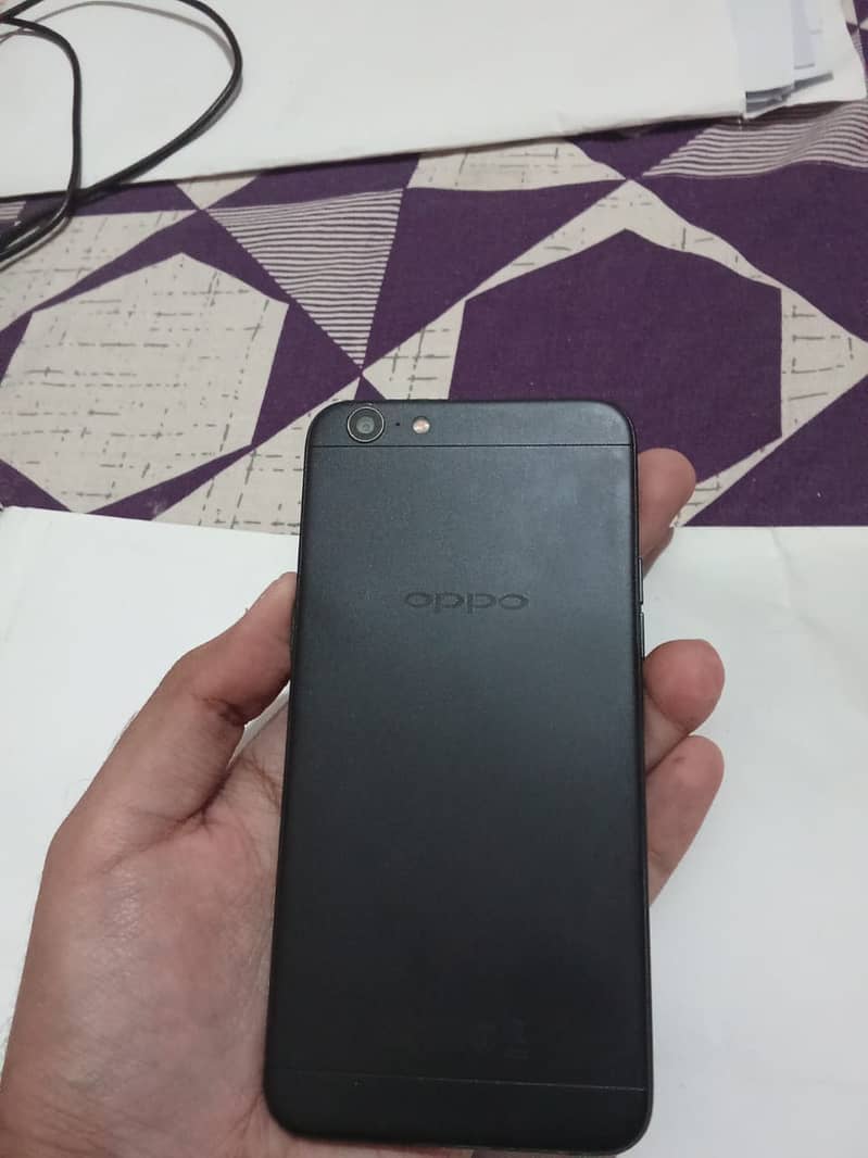 OPPO A57 1