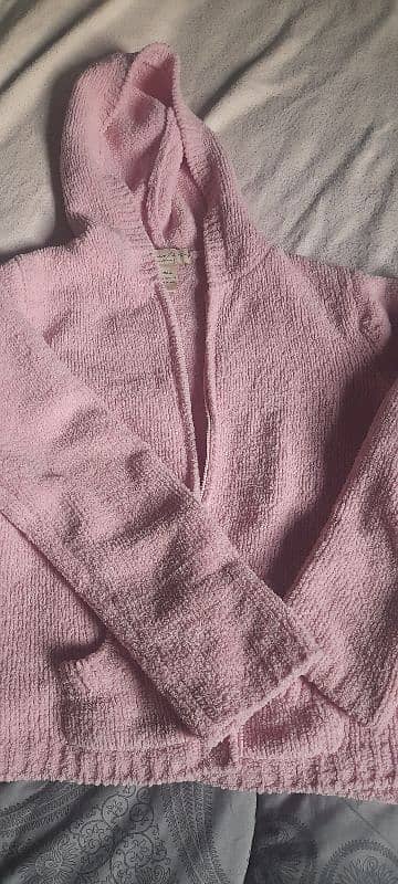 hoodie for teenage girl slightly used 0