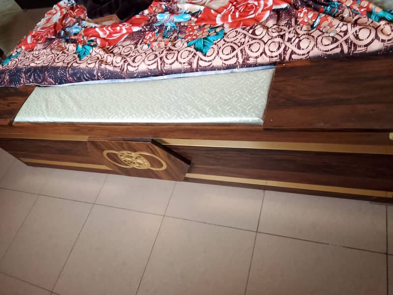 Bedroom Set for Sale – Excellent Condition! 5