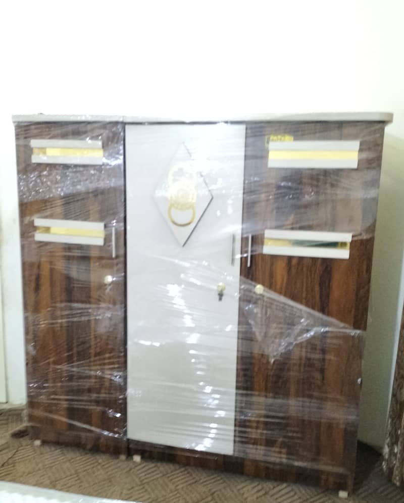 Bedroom Set for Sale – Excellent Condition! 10