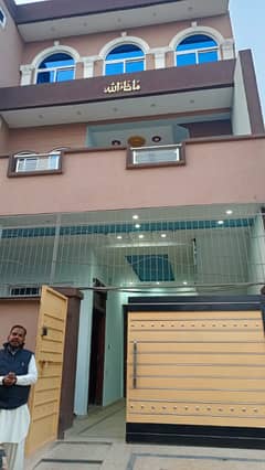 5 Marla Full House For Rent in Johar Town for office or Family