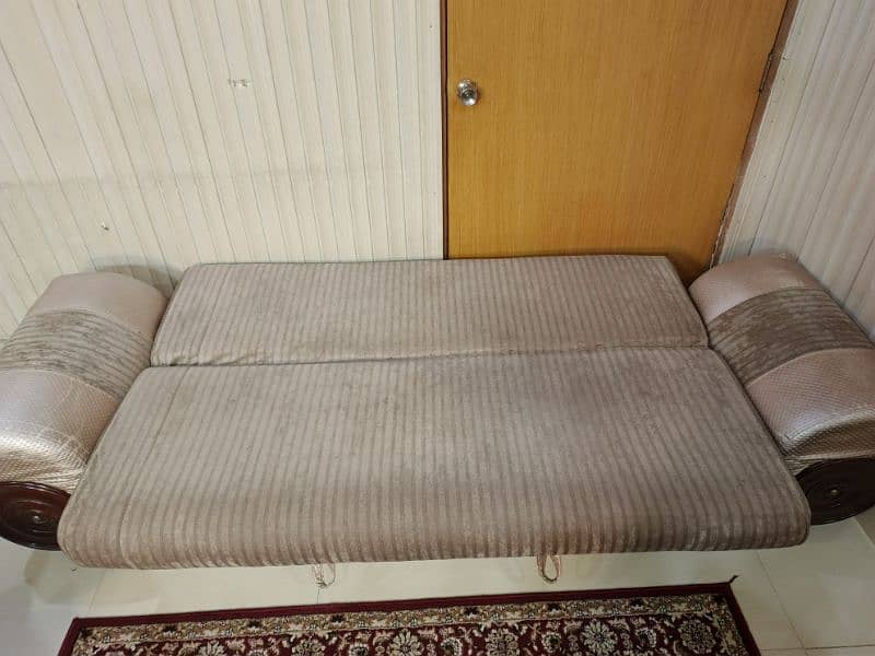 COMFY SOFA COME BED (3 SEATER) 1