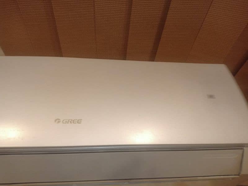 Gree Inverter 1 ton AC 1