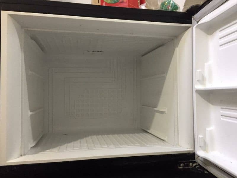 Pel fridge almost new with warranty 6