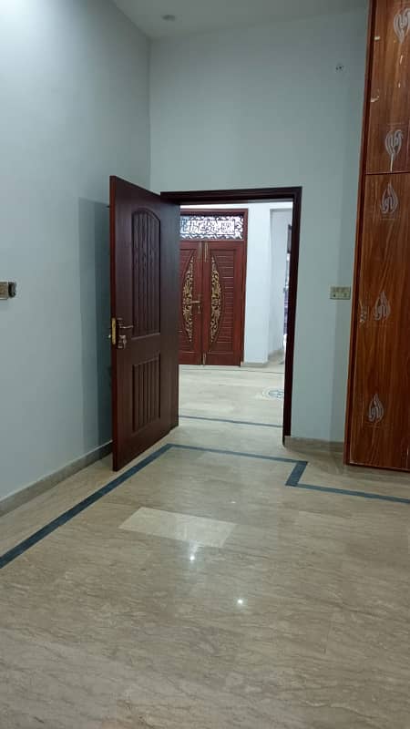 5 marla upper portion for rent in Johar Town for Family and Silent office (Call center + Software house) 7