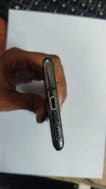 OnePlus 7pro 9/10 condition 2