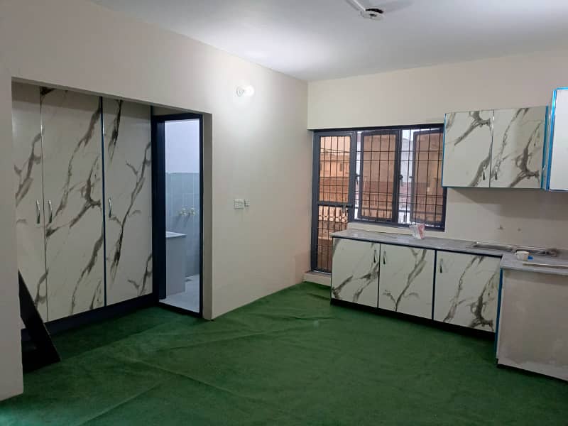 2nd floor for rent(Near Meezan bank) 0