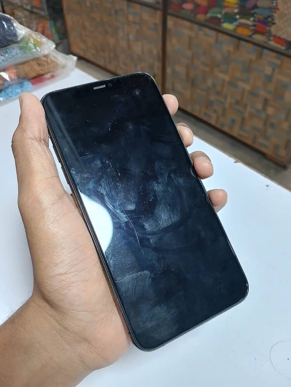 Iphone 11 pro max 64 GB non PTA, Factory Unlock, Battery Message 3