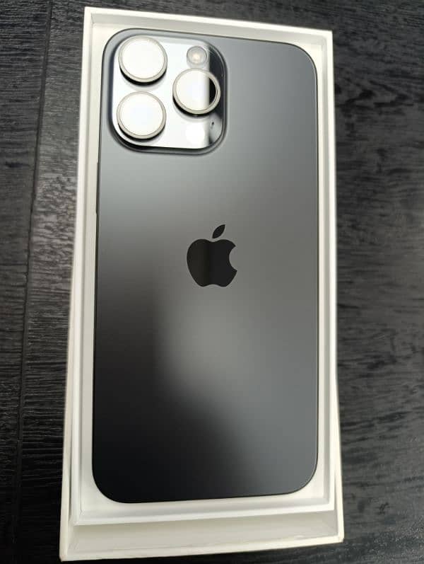 iPhone 15 Pro max 256 0