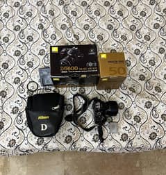 Nikon D5600 DSLR Camera with 50 mm Lens, immaculate condition!