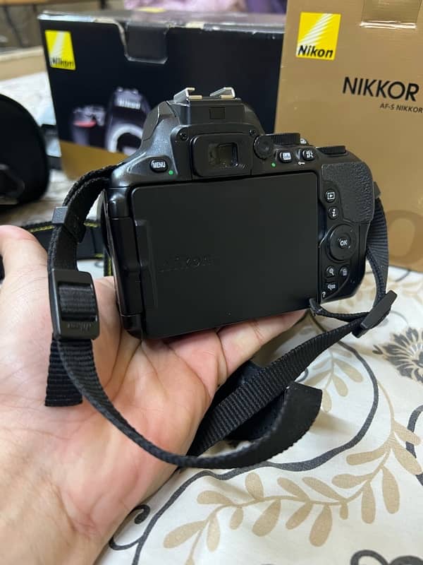 Nikon D5600 DSLR Camera with 50 mm Lens, immaculate condition! 5