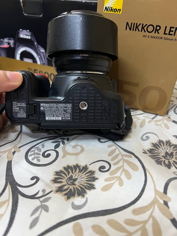 Nikon D5600 DSLR Camera with 50 mm Lens, immaculate condition! 6