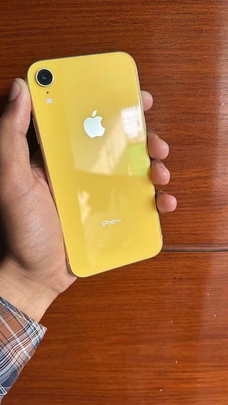 iphone xr 4