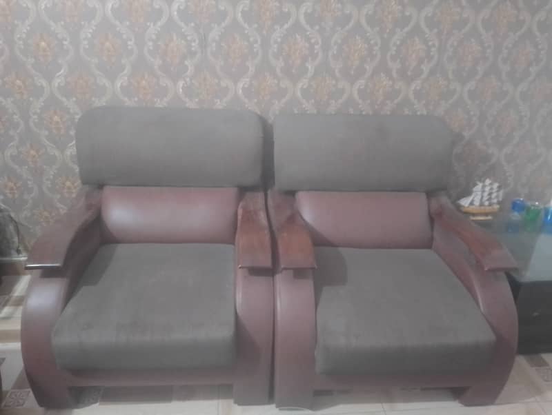 Used  7 seater sofa set 2