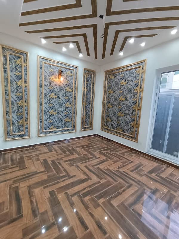 Eden Executive Society Boundary Wall Canal Road Faisalabad 5 Marla Brand New luxury House For Sale 3