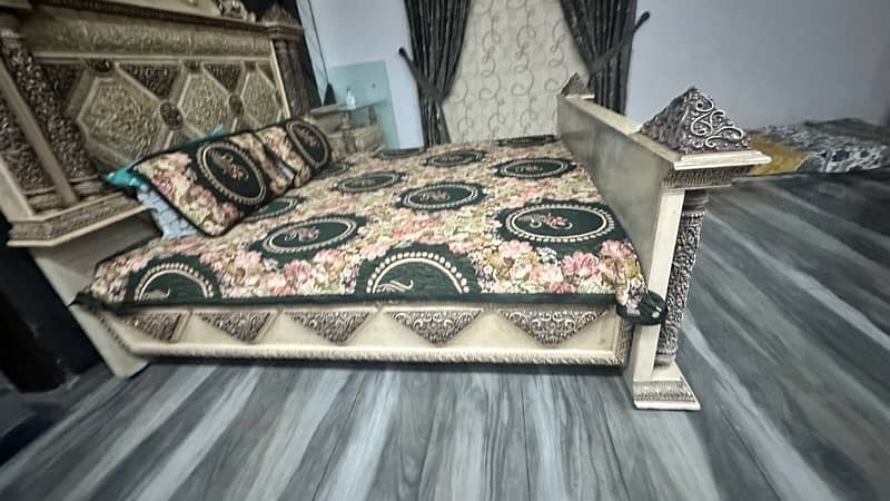 bed with two sidetables 5